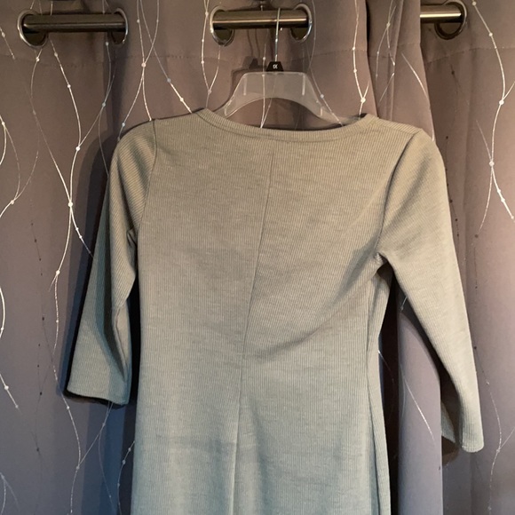 BOLD elements. Green. Form fitting. - Picture 2 of 2